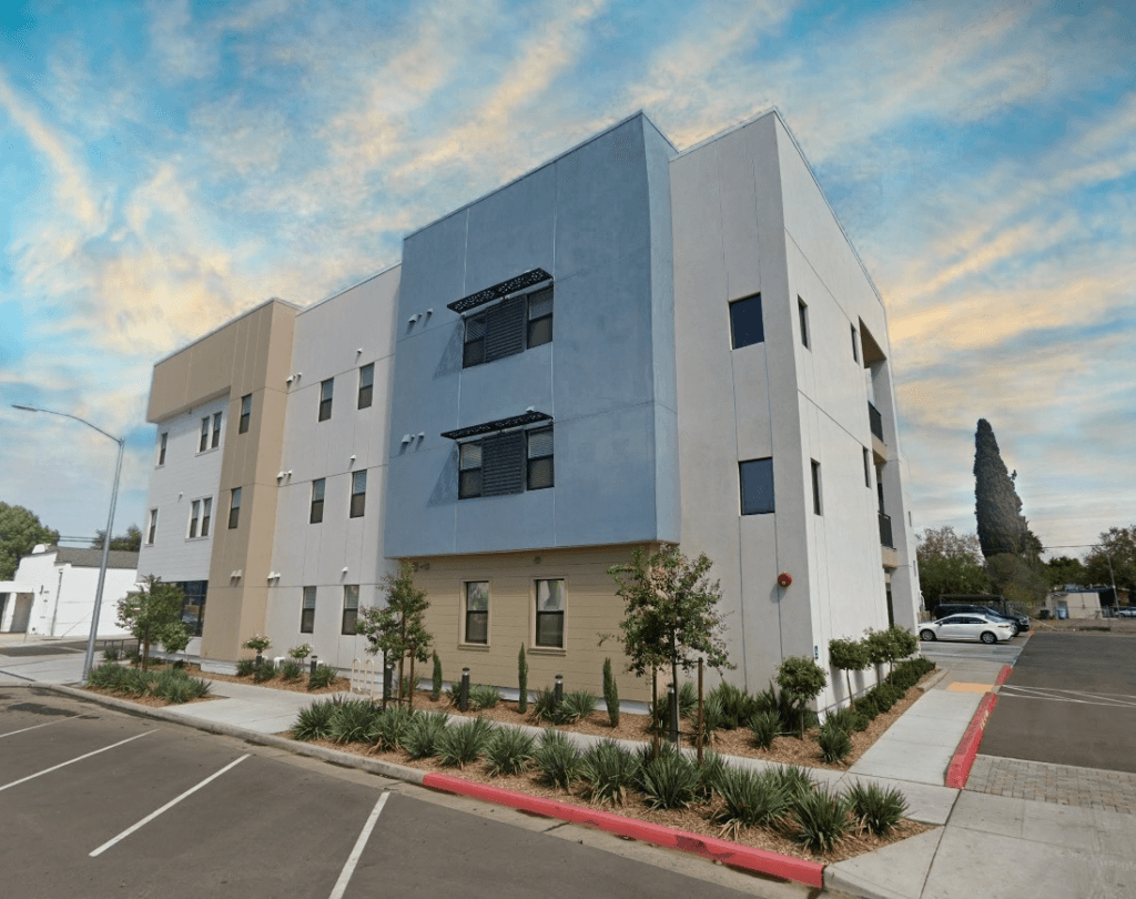 download (1)-fotor-2024060414305