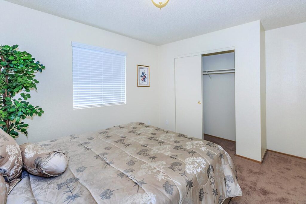 2-bed-townhome04b